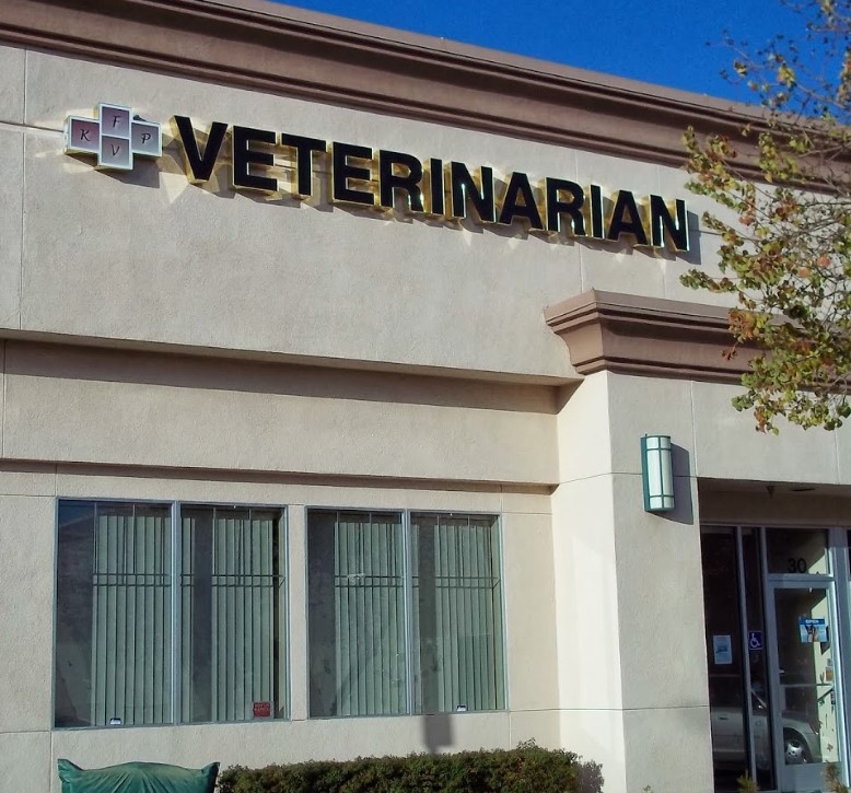Veterinarian in Elk Grove, CA
